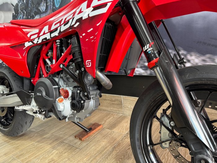 2022 GASGAS SM700 RED