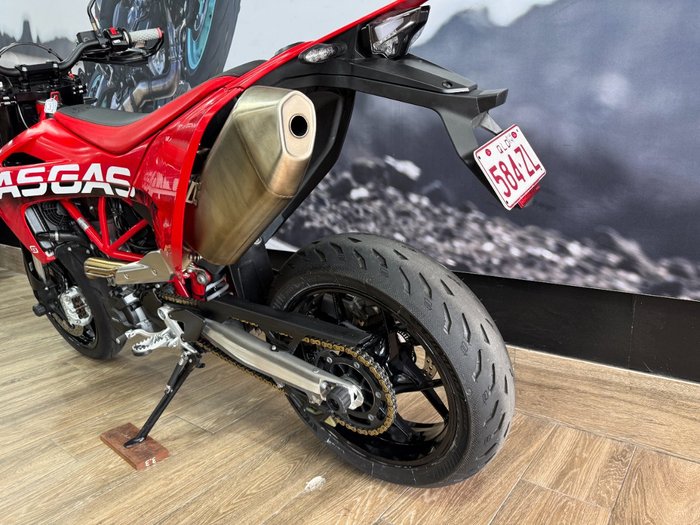 2022 GASGAS SM700 RED