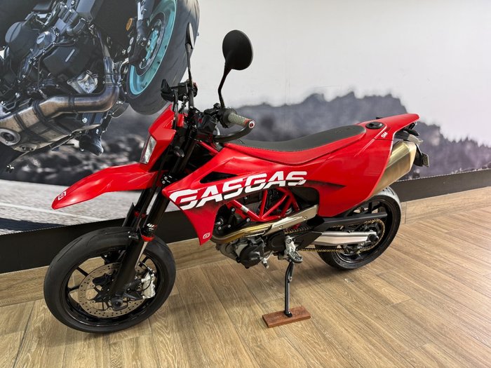 2022 GASGAS SM700 RED