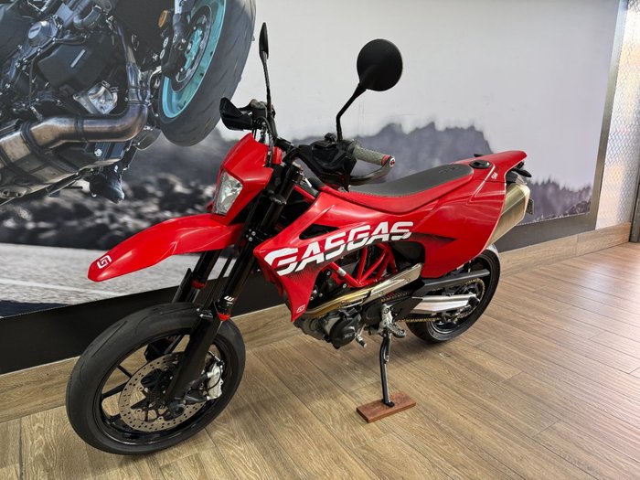 2022 GASGAS SM700 RED
