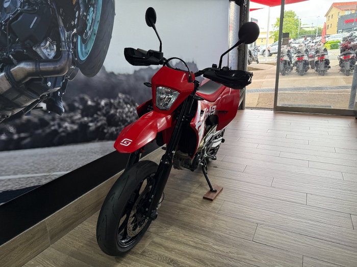 2022 GASGAS SM700 RED