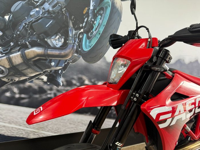 2022 GASGAS SM700 RED