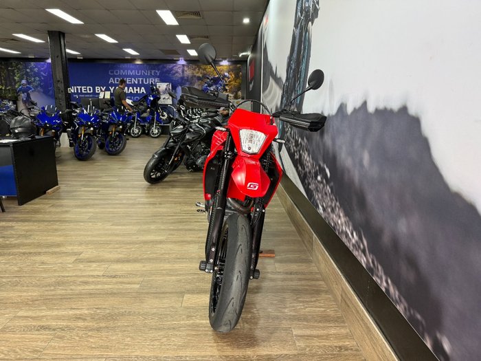 2022 GASGAS SM700 RED