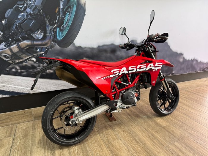 2022 GASGAS SM700 RED