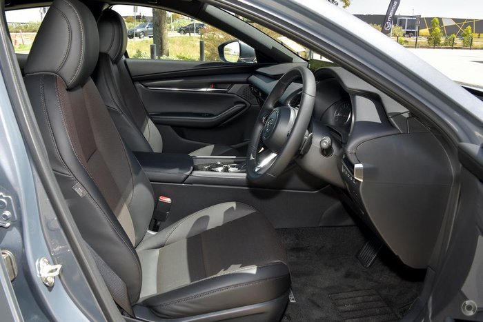 2025 Mazda 3 G20 Touring