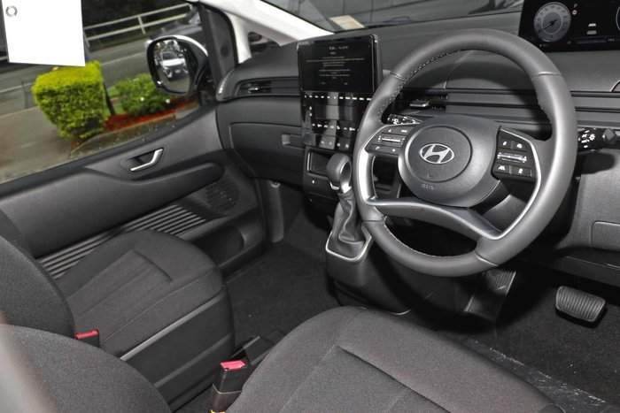 2025 Hyundai STARIA LOAD Premium