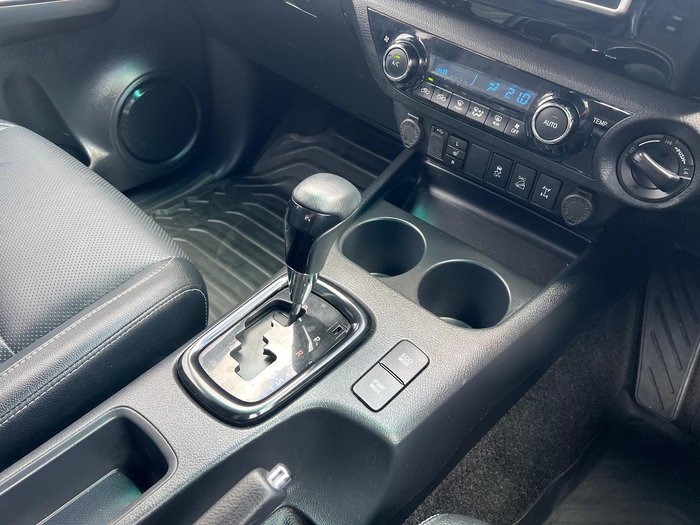 2020 Toyota Hilux Rugged X