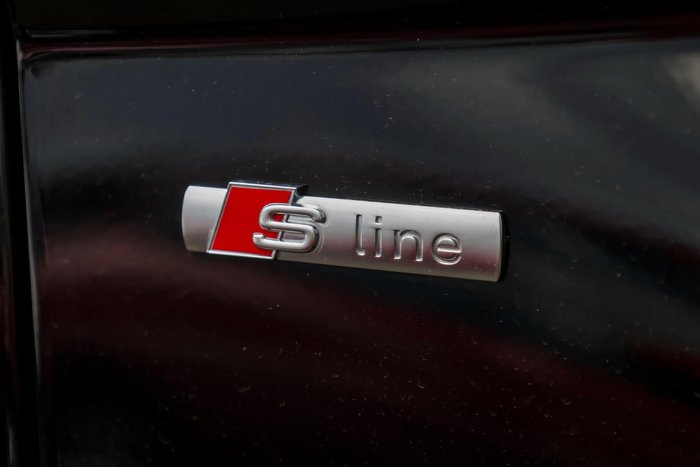 2023 Audi Q5 55 TFSI e S line