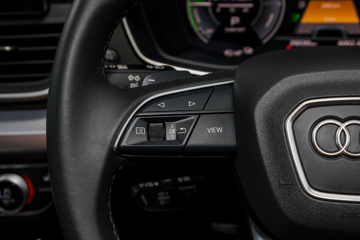 2023 Audi Q5 55 TFSI e S line