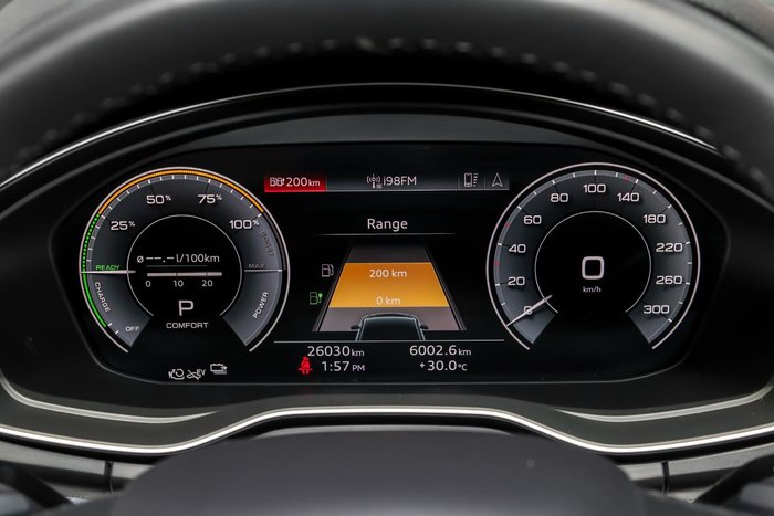 2023 Audi Q5 55 TFSI e S line