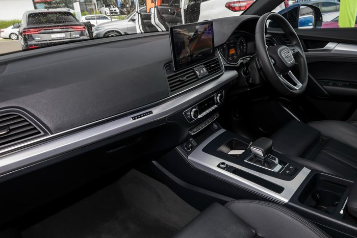 2023 Audi Q5 55 TFSI e S line