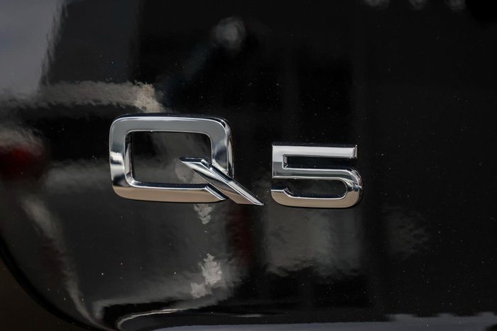 2023 Audi Q5 55 TFSI e S line