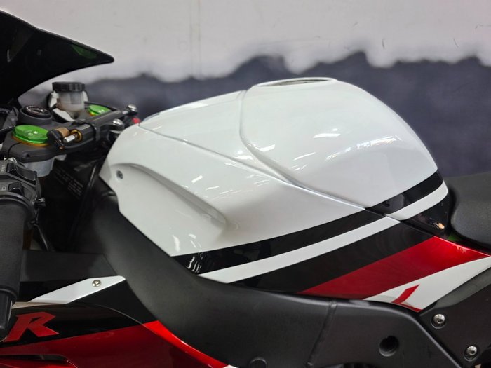2015 Kawasaki NINJA ZX-10R (ABS) WHITE