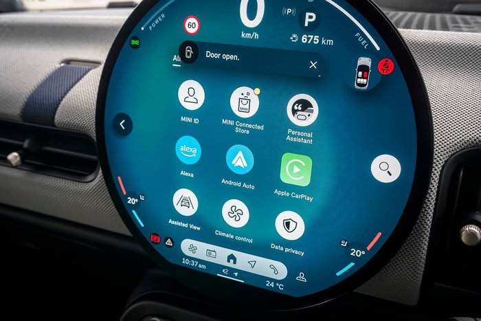 2025 MINI Cooper C Favoured