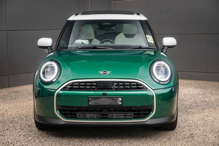 2025 MINI Cooper C Favoured