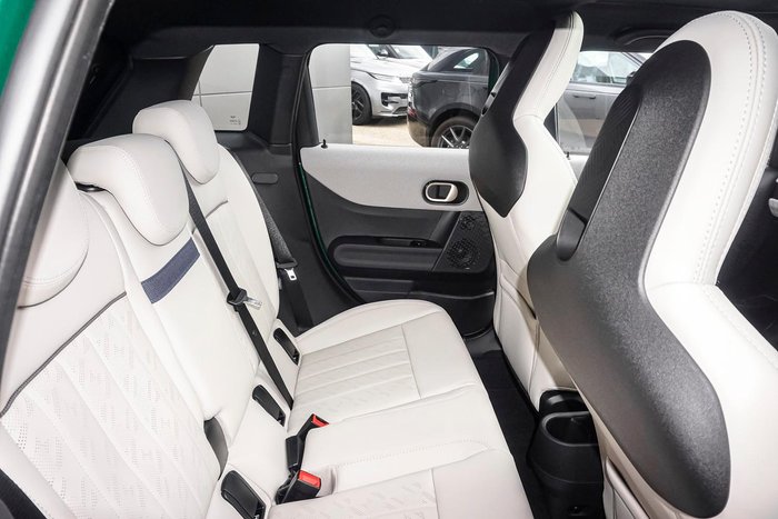 2025 MINI Cooper C Favoured