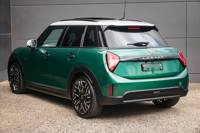 2025 MINI Cooper C Favoured