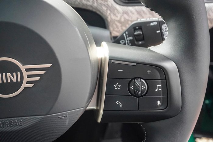 2025 MINI Cooper C Favoured