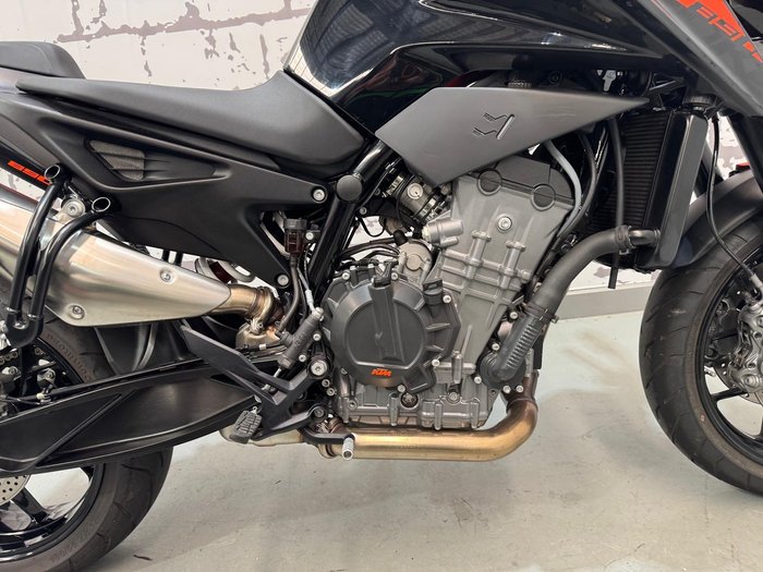 2021 KTM 890 Duke Duke Orange