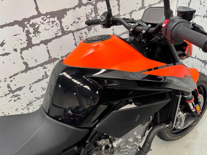 2021 KTM 890 Duke Duke Orange
