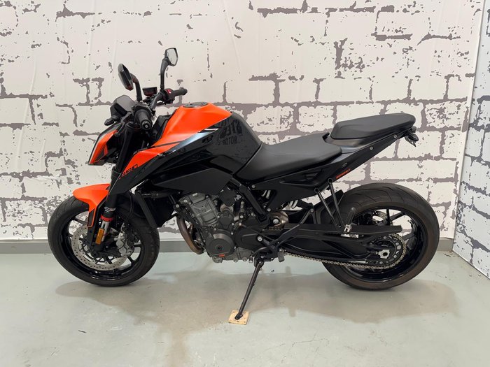 2021 KTM 890 Duke Duke Orange