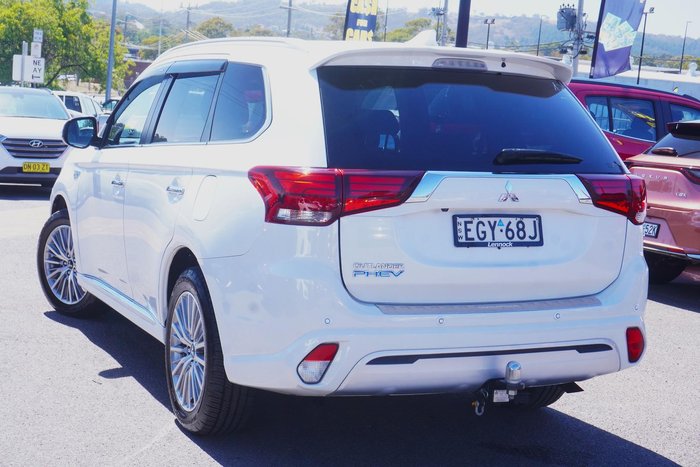 2020 Mitsubishi Outlander PHEV Exceed