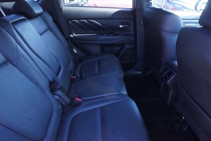 2020 Mitsubishi Outlander PHEV Exceed