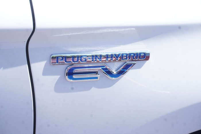 2020 Mitsubishi Outlander PHEV Exceed