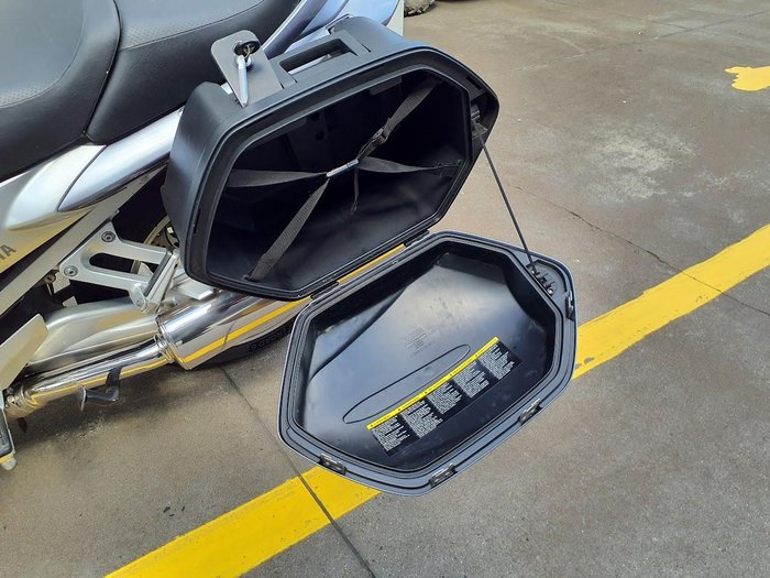 2004 Yamaha FJR1300 FJR Silver