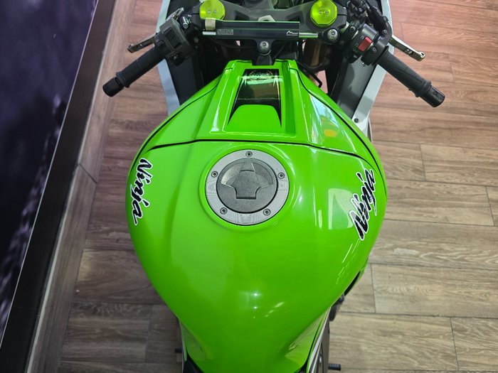 2015 Kawasaki NINJA ZX-10R (ABS) SE GREEN