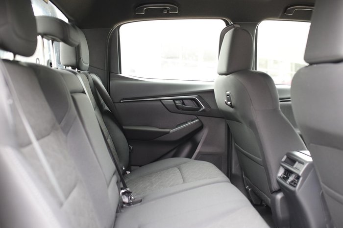 2025 Isuzu D-MAX X-RIDER