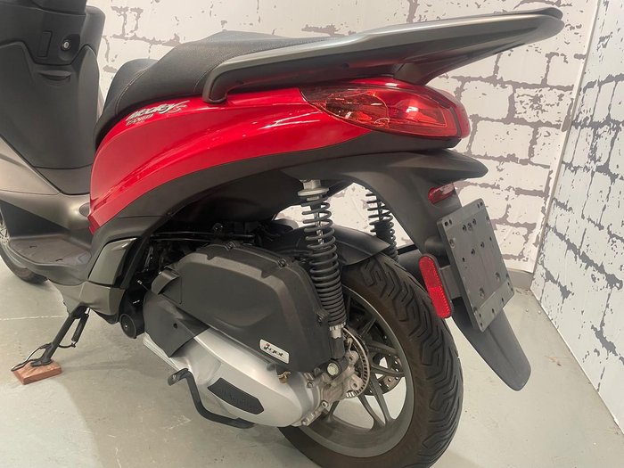 2016 Piaggio Medley 150 S Medley Red