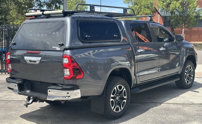 2020 Toyota Hilux SR5