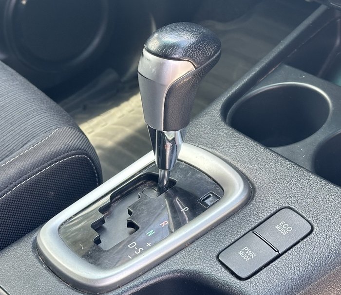 2020 Toyota Hilux SR5