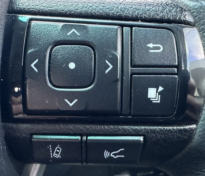 2020 Toyota Hilux SR5