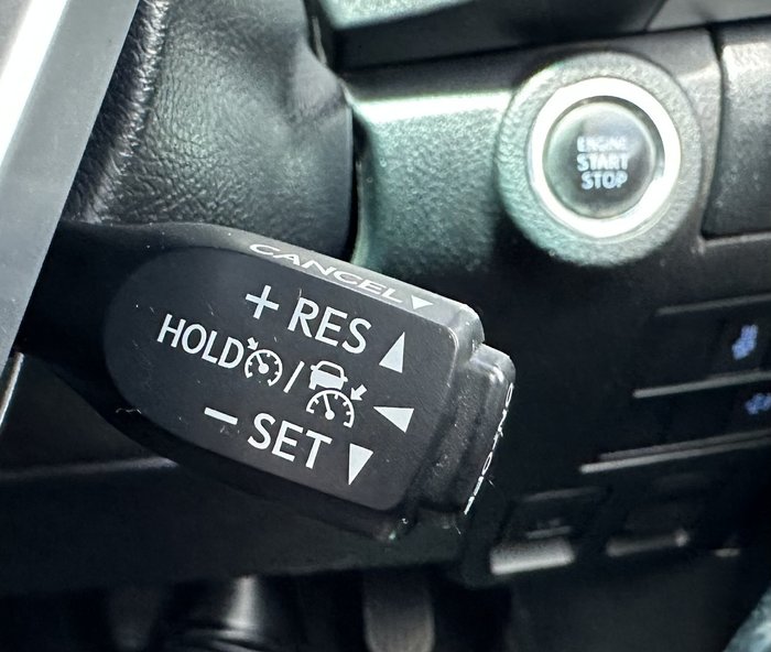 2020 Toyota Hilux SR5