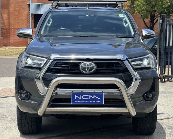 2020 Toyota Hilux SR5