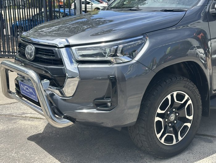 2020 Toyota Hilux SR5