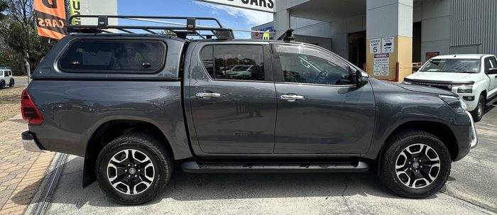 2020 Toyota Hilux SR5