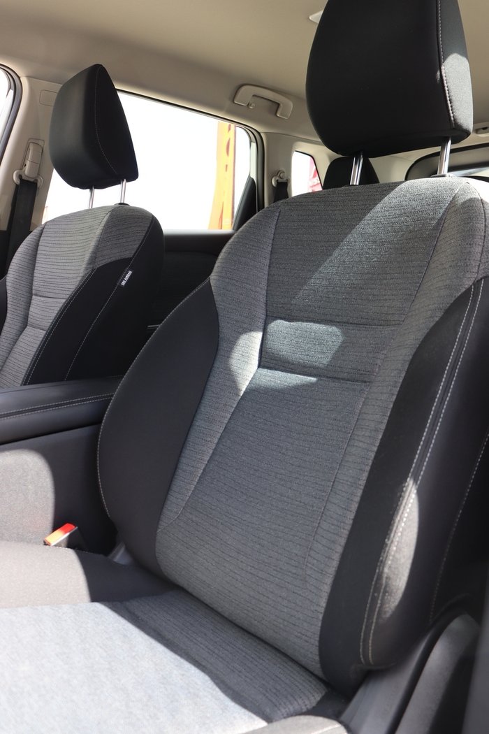 2022 Nissan X-TRAIL ST