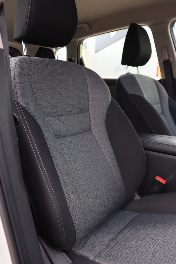 2022 Nissan X-TRAIL ST