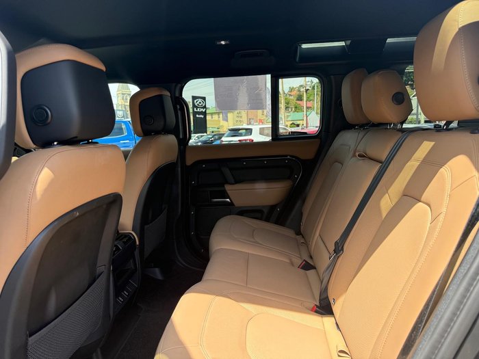 2025 Land Rover Defender 110 P425 X-Dynamic SE