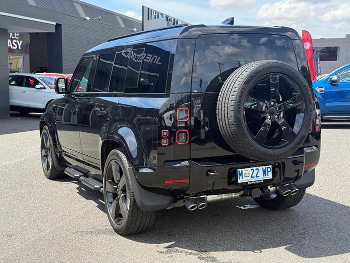 2025 Land Rover Defender 110 P425 X-Dynamic SE L663 MY26 AWD Santorini Black