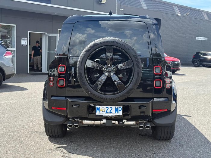 2025 Land Rover Defender 110 P425 X-Dynamic SE L663 MY26 AWD Santorini Black