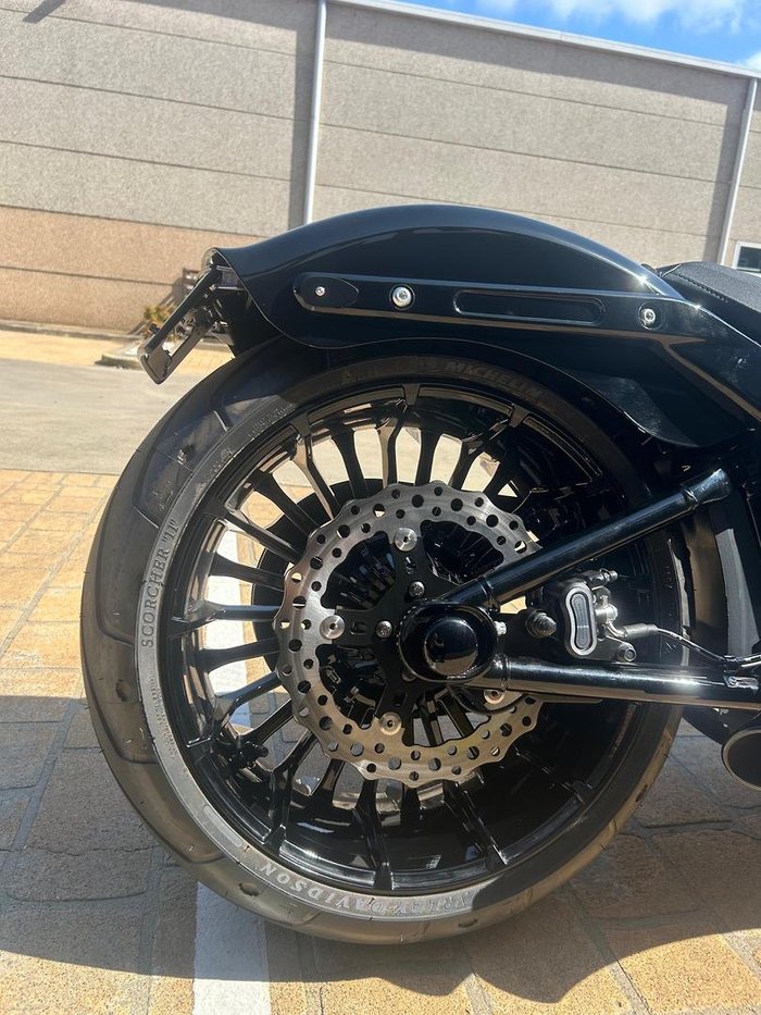 2025 Harley-Davidson Breakout 117 (FXBR) Softail Black