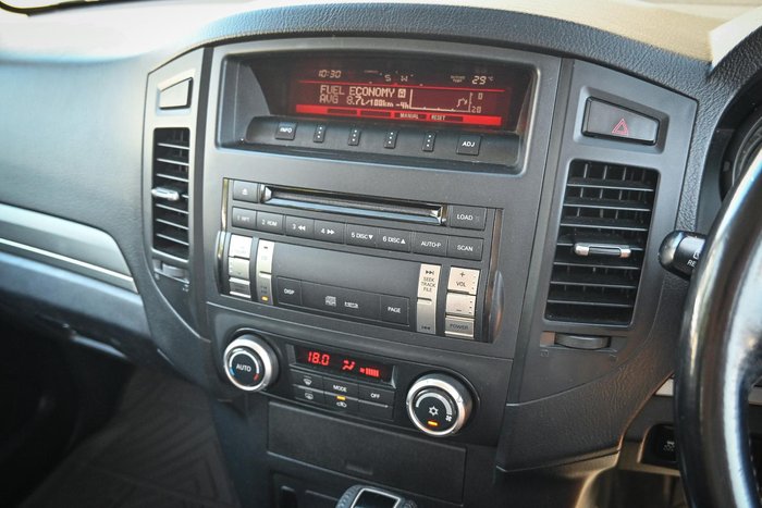 2012 Mitsubishi Pajero GLX