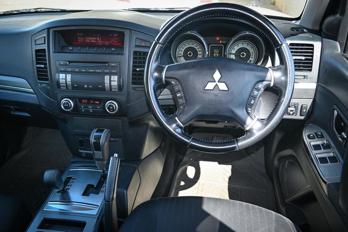 2012 Mitsubishi Pajero GLX