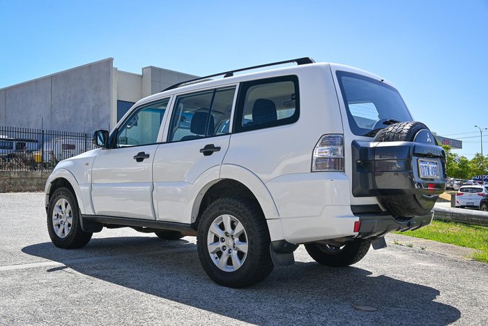 2012 Mitsubishi Pajero GLX