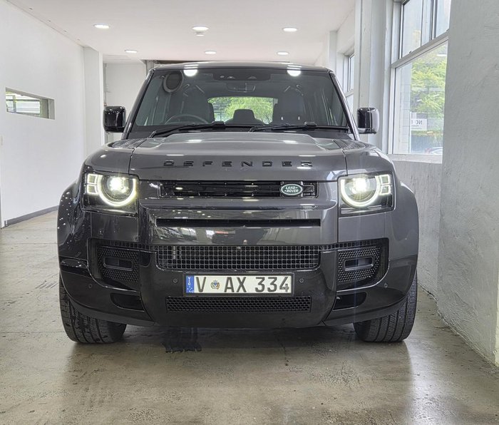 2025 Land Rover Defender 110 D350 X-Dynamic SE
