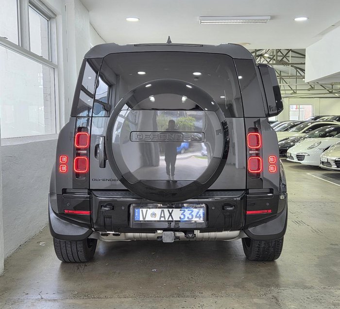 2025 Land Rover Defender 110 D350 X-Dynamic SE